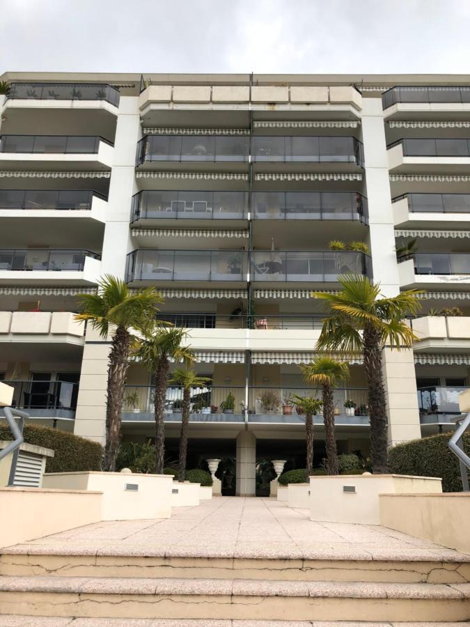 Front Sea Luxury Apartment *